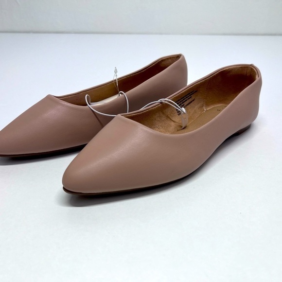 𝅺WOMEN'S Corinna Wide Width Pointed Toe Ballet Flats - A New Day - Picture 5 of 6